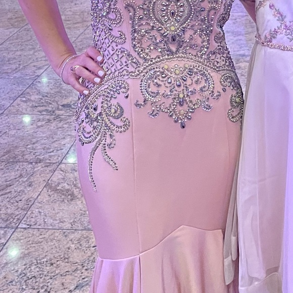 Evening gown Castle Couture size 8 altered to 4/6, pale pink, beads front&back. - Picture 2 of 2